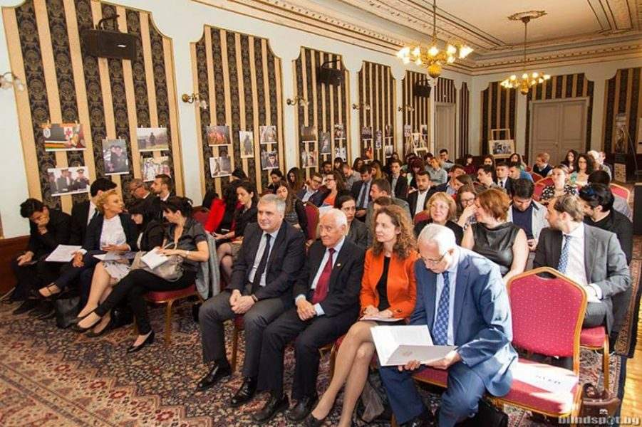 Център за приобщаващо образование получи благодарствена грамота за подкрепа на Програма „Български младежки делегати към ООН“